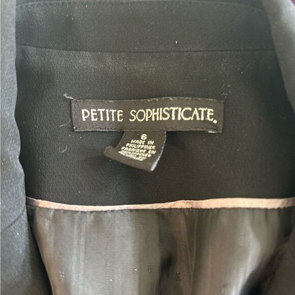 Chic Black Blazer by Petite Sophisticate, One Button Closure, Size 6 - Picture 2 of 9